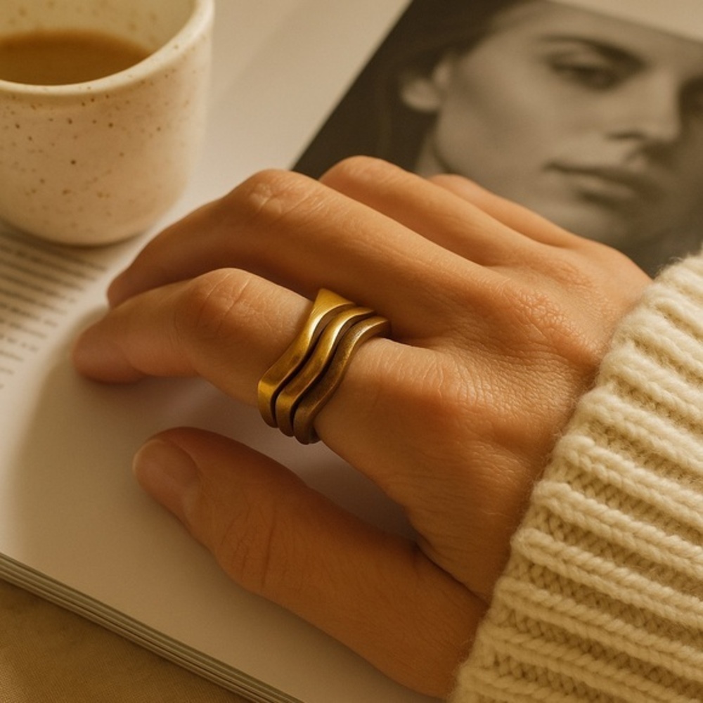 🌙 Premier Designs Mixed Metal Sculptural Rings – Gold, Copper & Bronze Stack